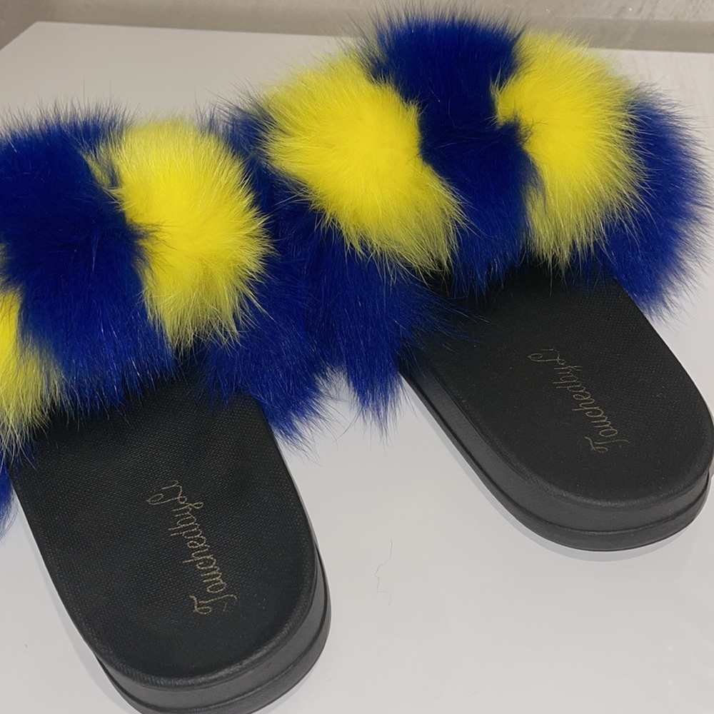 Fur slides - Picture 3 of 3